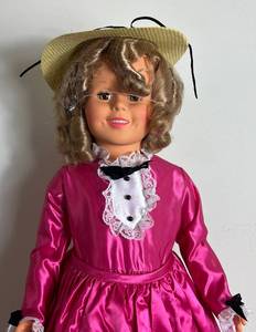 lot LBR215 image: Shirley Temple 33 Standing Doll