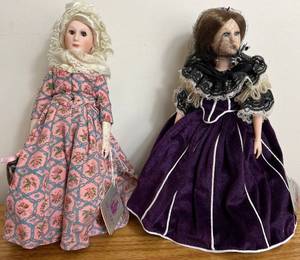 lot LBR240 image: Suzanne Gibson First Ladies Martha Washington & Mary Todd Lincoln Dolls