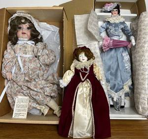 lot LBR239 image: American Fashion Doll , Marjorie Spangler and Unknown Victorian Doll