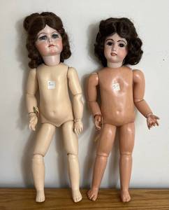 lot LBR243 image: Vintage 24 Jointed Dolls