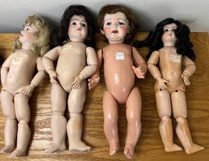 lot LBR246 image: Vintage Jointed Dolls (6)