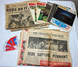 lot KIT09 image: Cincinnati Reds 1972 and 1976 World Series Newspaper Historical Headlines