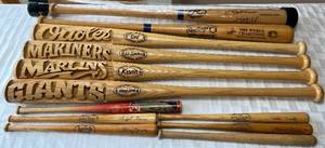 lot KIT29 image: Bunch of Collector Baseball Bats