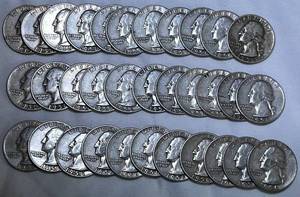 lot COIN47 image: 1956 Silver Quarters - Total 33 - 90% Silver