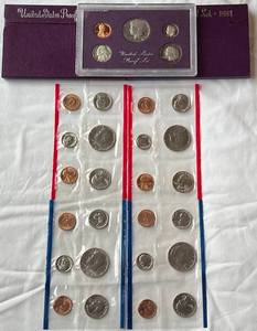 lot COIN60 image: 1984 Uncirculated Coin Sets and United States Proof Sets- 34 coins