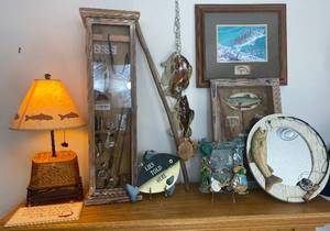 lot LLR03 image: Large Fish Wall Dcor Lot