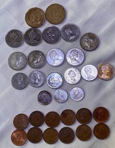 lot COIN97 image: Foreign Currency- Coins from Canada (32)