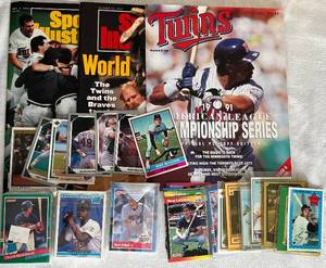 lot CARD13 image: MN Twins Baseball Card Collection and Sports Illustated Oct 28 & November 4, 1991 plus 1991 Twins Magazine