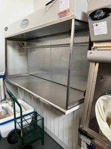 WOW LIKE NEW 2019 MODEL&nbspNuAire&nbspAireGard ES (Energy Saver) NU-S340-630 6 Console Horizontal Laminar Flow Fume&nbspHood Workstation CSI Inspection Test Certification Tag Good Through 224 Perfect For Marijuana Growers Works Excellent