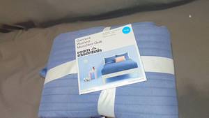 lot 37 image: King Garment Washed Microfiber Quilt Blue
