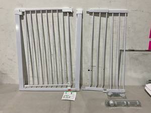 Baby Gate, White, Measures 29.5 x 48.8