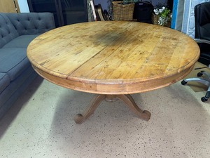 lot 36 image: Oak Dining Room table with pedestal base