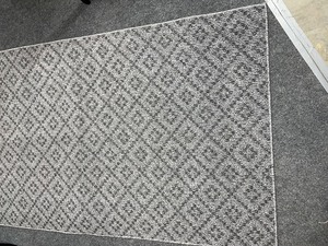 lot 139 image: Small Indian Jute Accent Rug