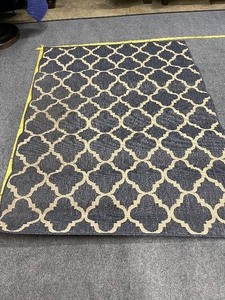 lot 769 image: Patterned Area Throw Rug