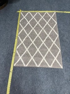 lot 773 image: Patterned Area Throw Rug