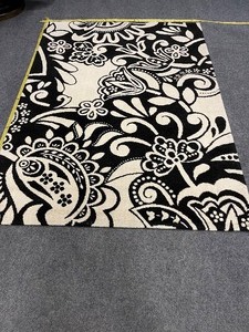 lot 776 image: Patterned Area Throw Rug