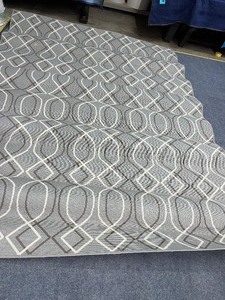 lot 804 image: Patterned Area Throw Rug