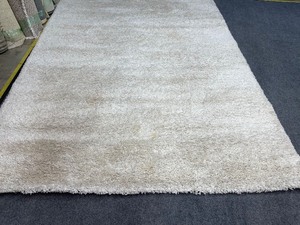 lot 806 image: Patterned Area Throw Rug