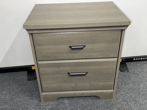 lot 847 image: Nightstand