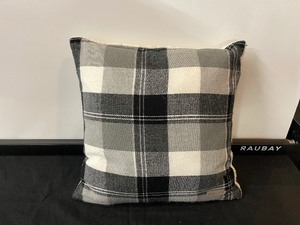 lot 278 image: Single Accent Pillow