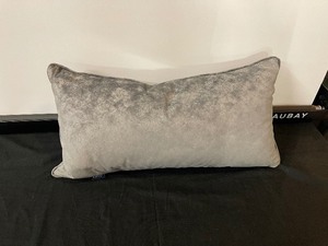 lot 307 image: Single Accent Pillow