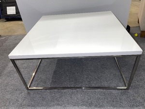 lot 917 image: Coffee Table  Game table
