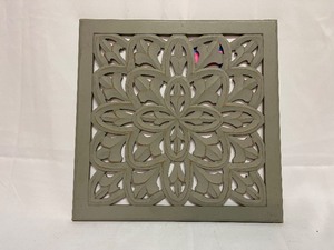 lot 464 image: Wood Art Plaque