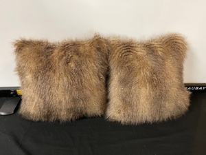 lot 143 image: Set of 2 Faux Fur Accent Pillows