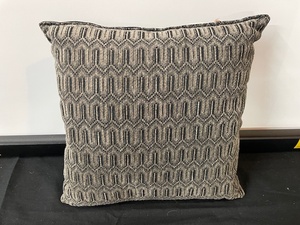 lot 161 image: Single Accent Pillow