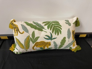 lot 170 image: Single Accent Pillow