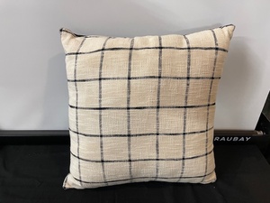 lot 176 image: Single Accent Pillow