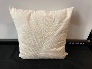 lot 195 image: Single Accent Pillow