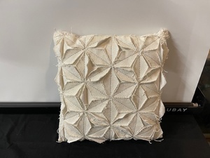 lot 205 image: Single Accent Pillow