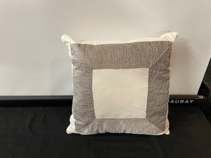 lot 209 image: Single Accent Pillow