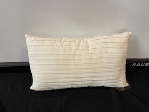 lot 212 image: Single Accent Pillow