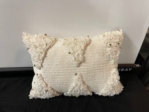 lot 220 image: Single Accent Pillow