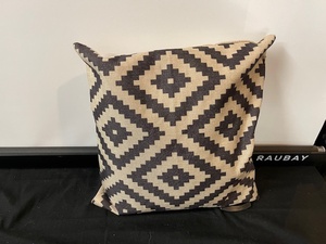 lot 232 image: Single Accent Pillow