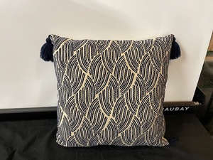lot 233 image: Single Accent Pillow