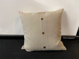 lot 254 image: Single Accent Pillow