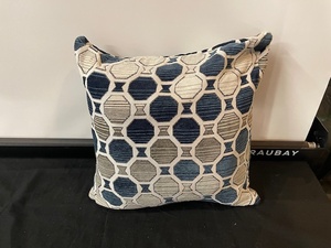 lot 268 image: Single Accent Pillow