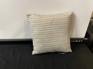 lot 273 image: Single Accent Pillow