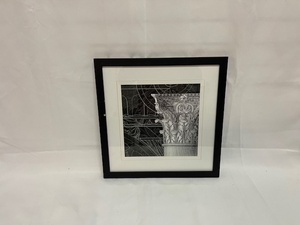 lot 415 image: Wall Decor - Gray Stone Structure w Black Frame