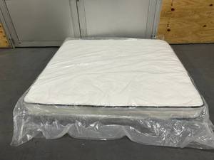 lot 33 image: CORSICANA 8 King Mattress