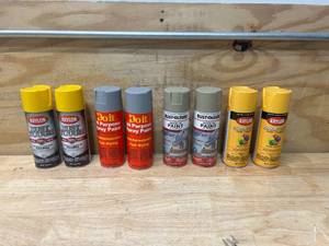 lot 64 image: Various Spray paint cans
