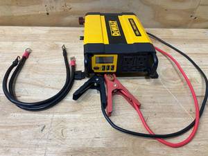 lot 79 image: 1000-Watt Portable Car Power Inverter with Triple USB Ports