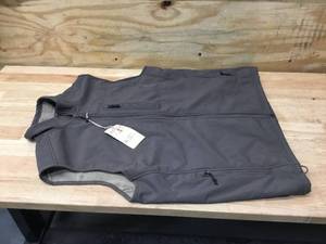 lot 60 image: Readhead Brand Mens Vest