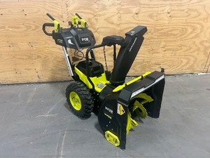 lot 5 image: RYOBI 40V 22 Cordless Snow Blower (2- 6Ah Batteries and Charger Included)