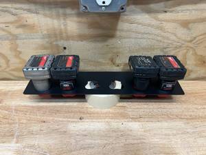 lot 20 image: MILWAUKEE M12 Battery Holder
