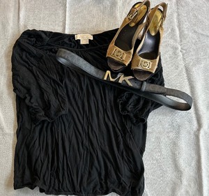 2X Womens Michael Kors Shirt, XL Belt and Shoes Size 78