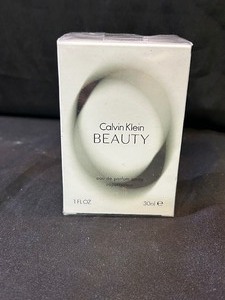 New Calvin Klein Womens Perfume